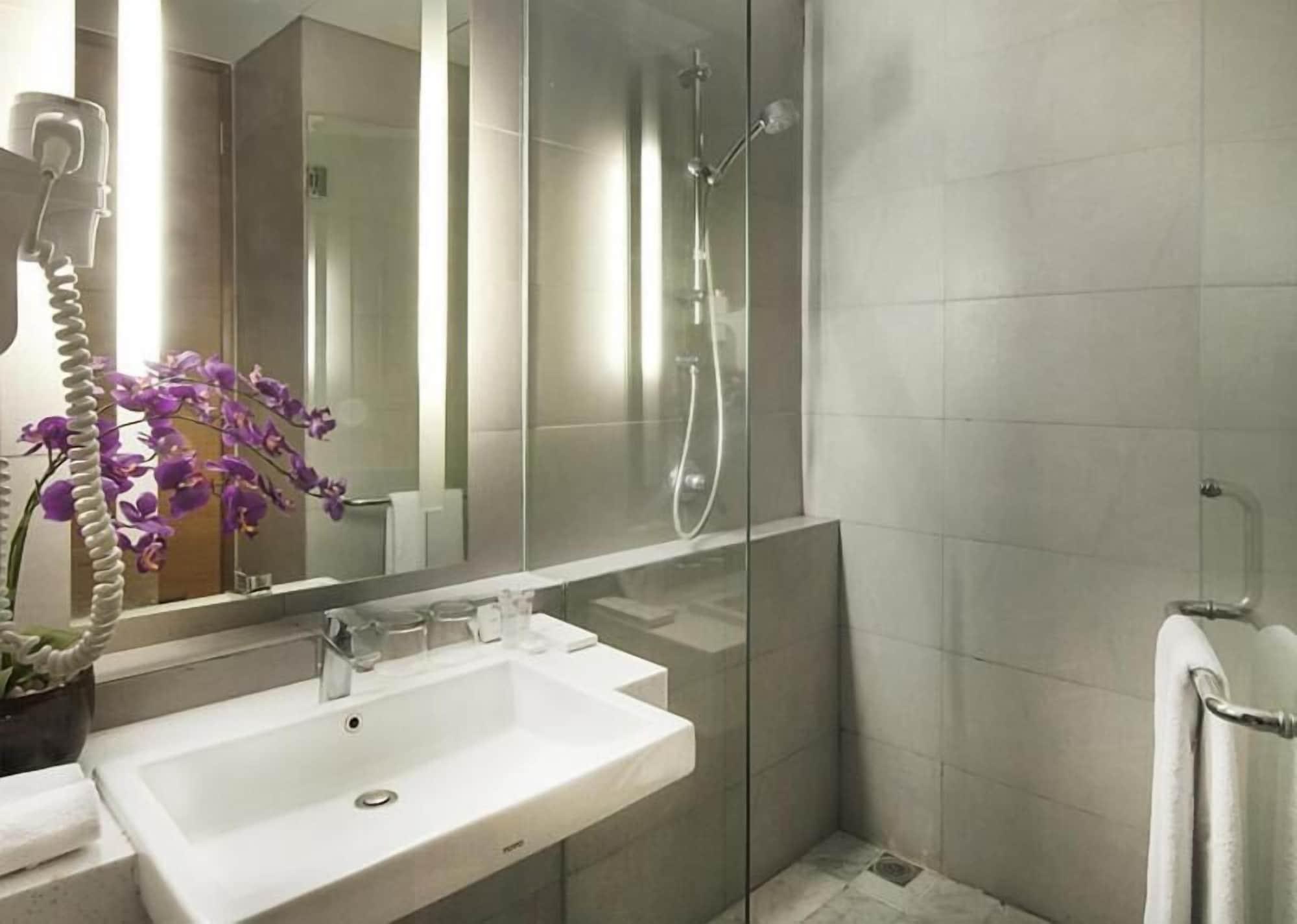 D'Primahotel Τάνγκερανγκ Εξωτερικό φωτογραφία